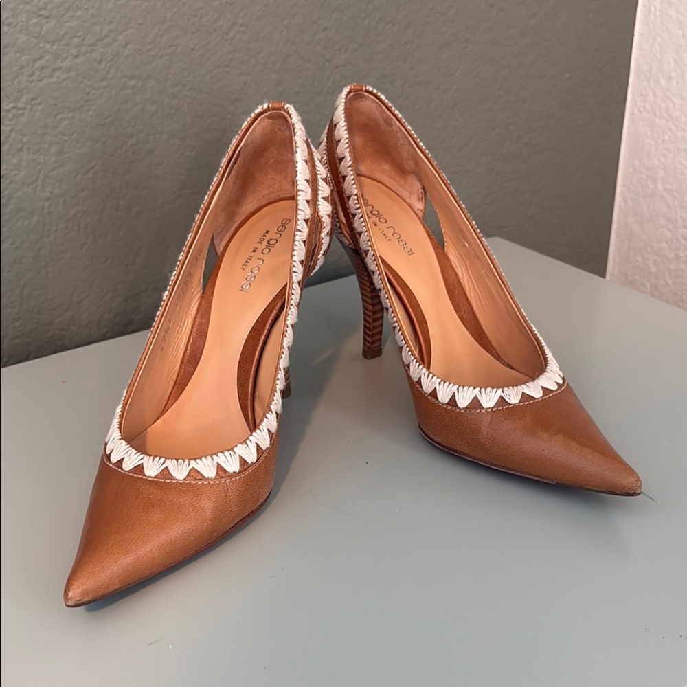 Sergio Rossi Pointed Toe Tan Leather Heals